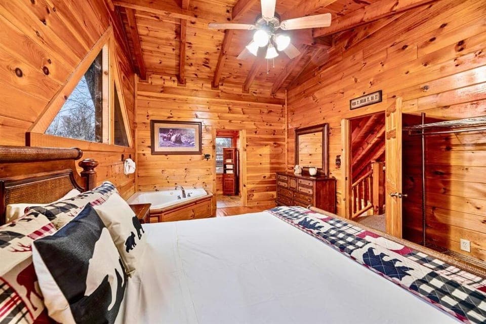 A Moment Inn Time House in Pigeon Forge