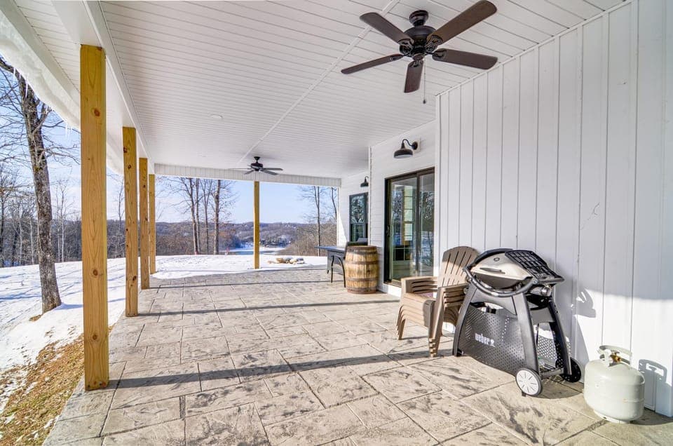 Dale Hollow Cottage w/ Covered Porch & Lake Views! House in Tennessee