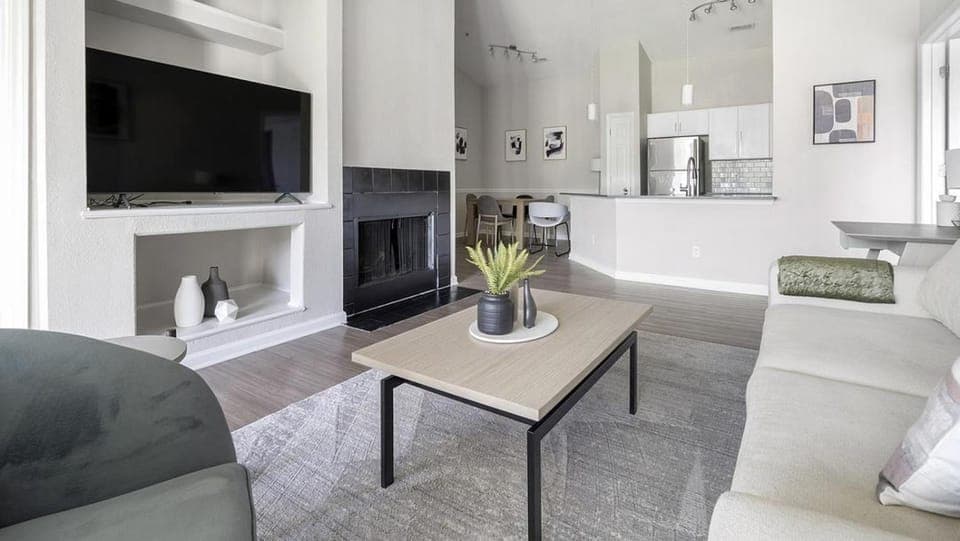 Landing - Modern Apartment with Amazing Amenities (ID1374X806) Apartment in Ballantyne