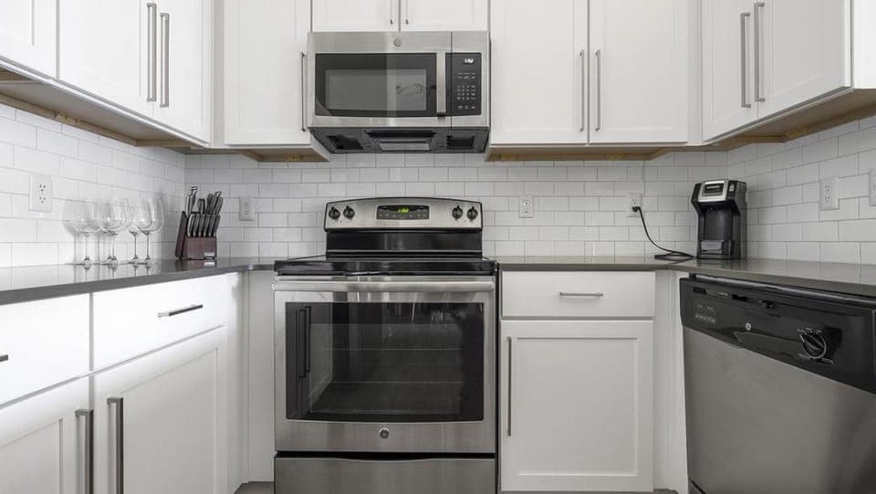 Landing - Modern Apartment with Amazing Amenities (ID1374X806) Apartment in Ballantyne