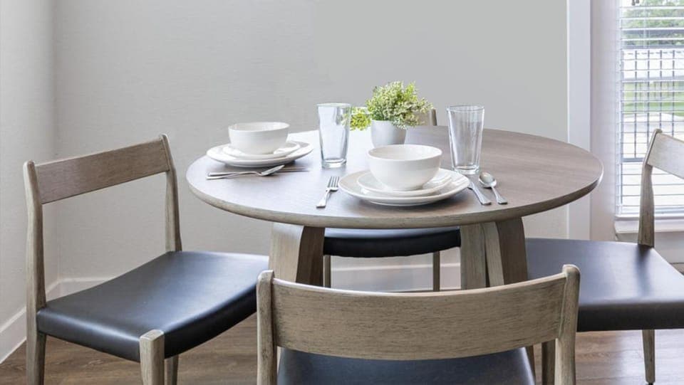 Landing - Modern Apartment with Amazing Amenities (ID1372X711) Apartment in Brentwood