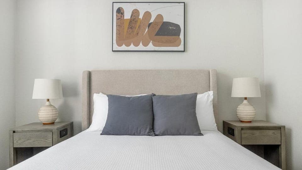 Landing - Modern Apartment with Amazing Amenities (ID1374X809) Apartment in Ballantyne