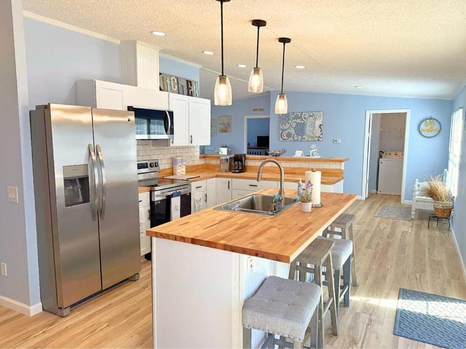 Kitchen or kitchenette, Dining area, dishwasher, minibar, oven, pet friendly, stove, toaster