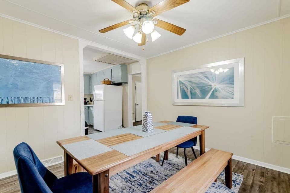 15mins to Downtown- Adorable on Taylor Both Units House in West Columbia