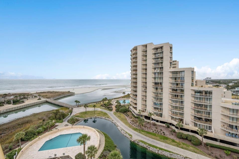 Ocean Creek Resort J8 - Oceanfront - Windy Hill House in Briarcliffe Acres