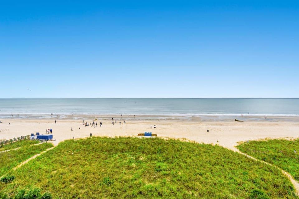 San-A-Bel 212 - Oceanfront - Crescent Beach Section House in Crescent Beach