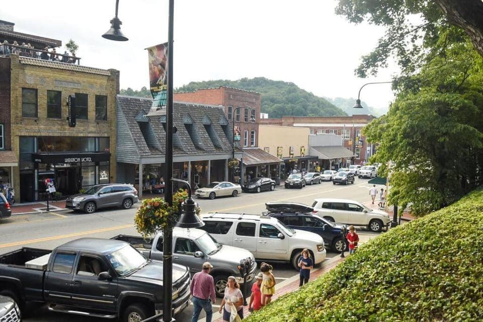 Appalachian House Downtown Boone ON King Street House in Boone