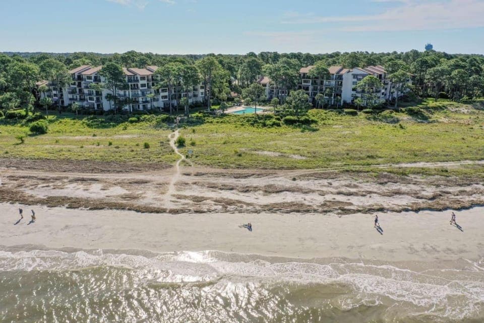 Beachside Tennis 1870 Villa in Hilton Head Island
