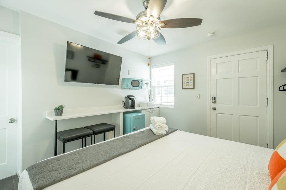 12 The Gray Room - A PMI Scenic City Vacation Rental Hotel in Chattanooga