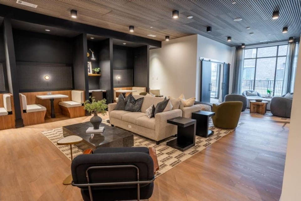 Elegant Spacious Apt w Pool Great for Long Stays Apartment in Athens