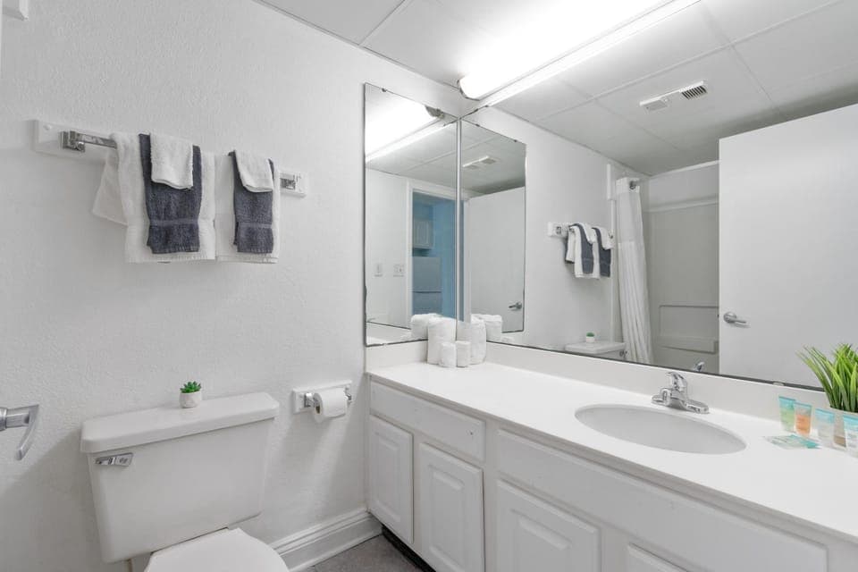 Budget Friendly Oceanview Studio, Sleep 4! Apartment in Myrtle Beach