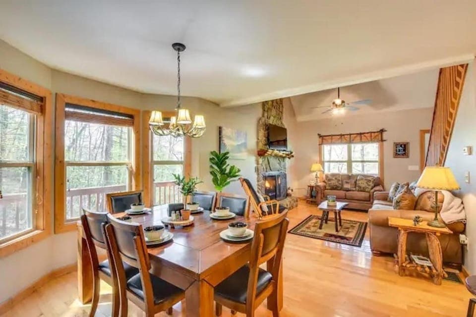 North GA Mountain Cabin 3BR3BA,Fire Pit,Game Rm Cabin in Union County