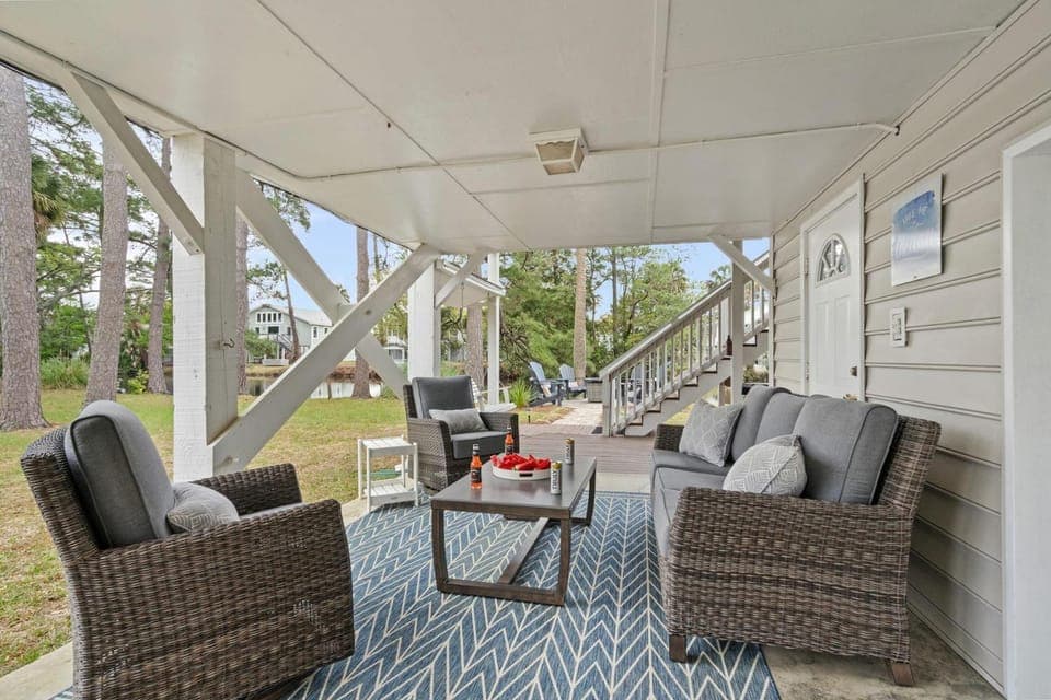 Surfside Beach - Beach House Getaway House in Surfside Beach