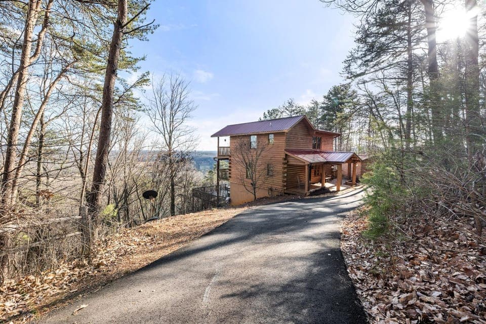 Property building, Natural landscape, Mountain view