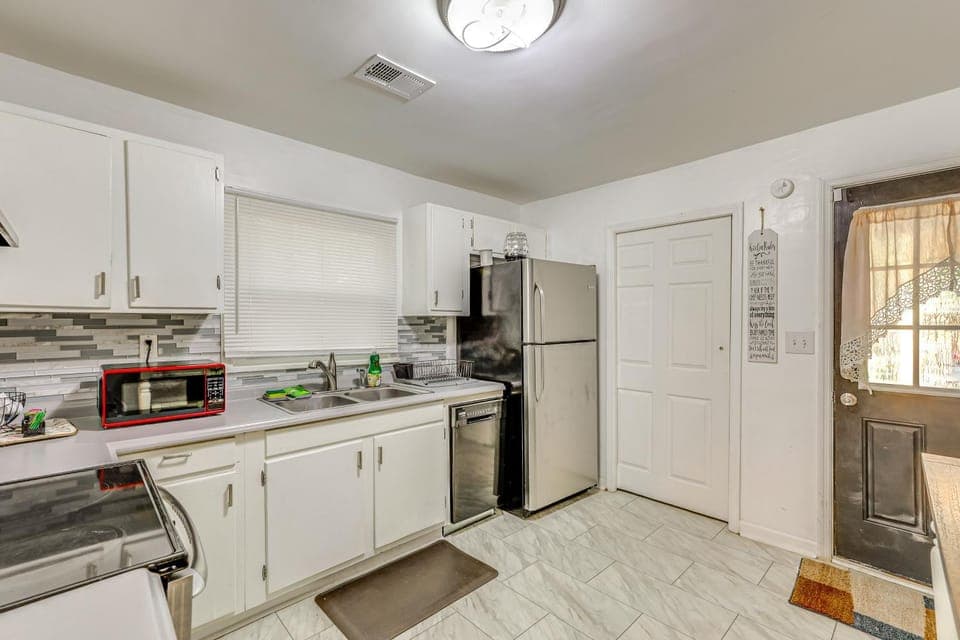 Serene Charleston Home Near Airport: Pets Welcome! House in Goose Creek