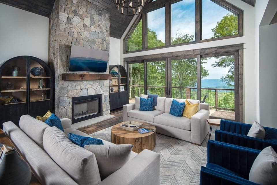 High Boulder Hill at Eagles Nest House in Beech Mountain