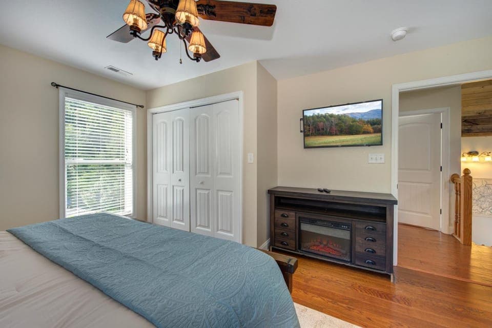 Smokys Bliss Chalet in Sevier County