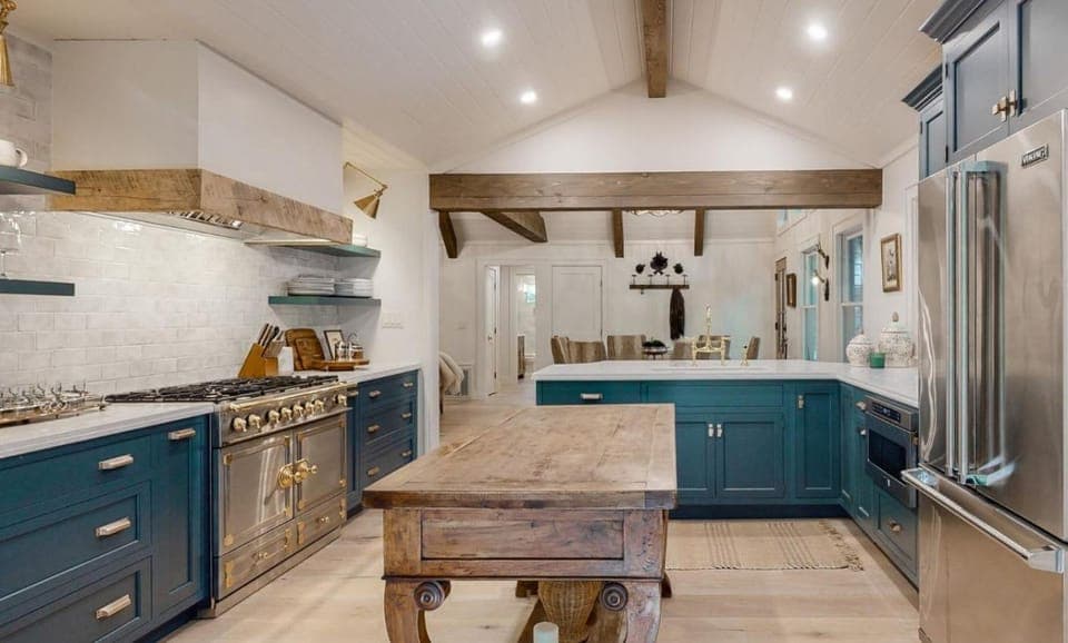 Luxury cabin w chef kitchen & 2 living rooms Cabin in Highlands