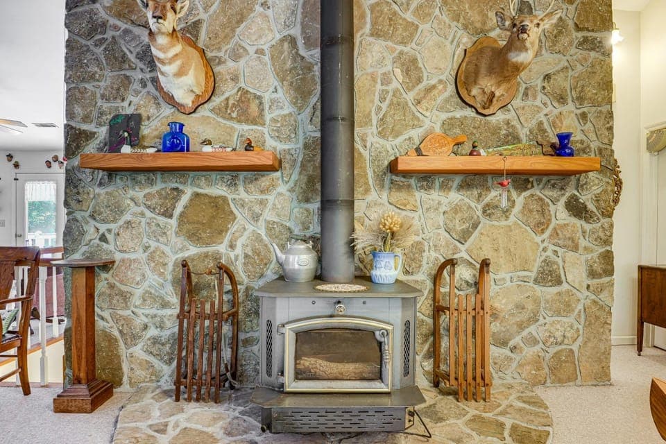 Peaceful Harrison Duplex w/ Porch & Grill! House in Chattanooga