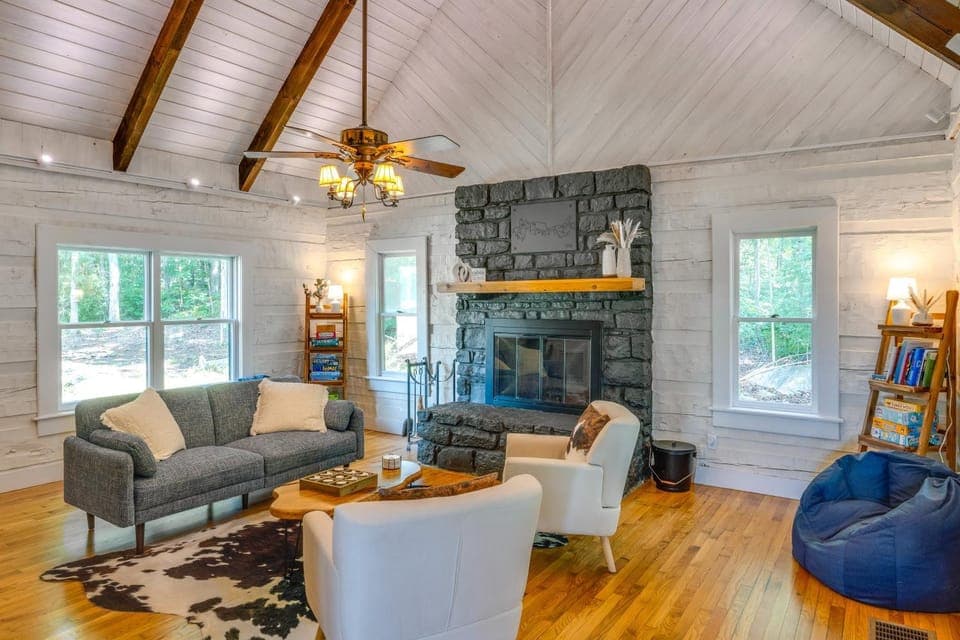 ~ 10 Mi to Downtown: Murfreesboro Area Cabin Cabin in Tennessee