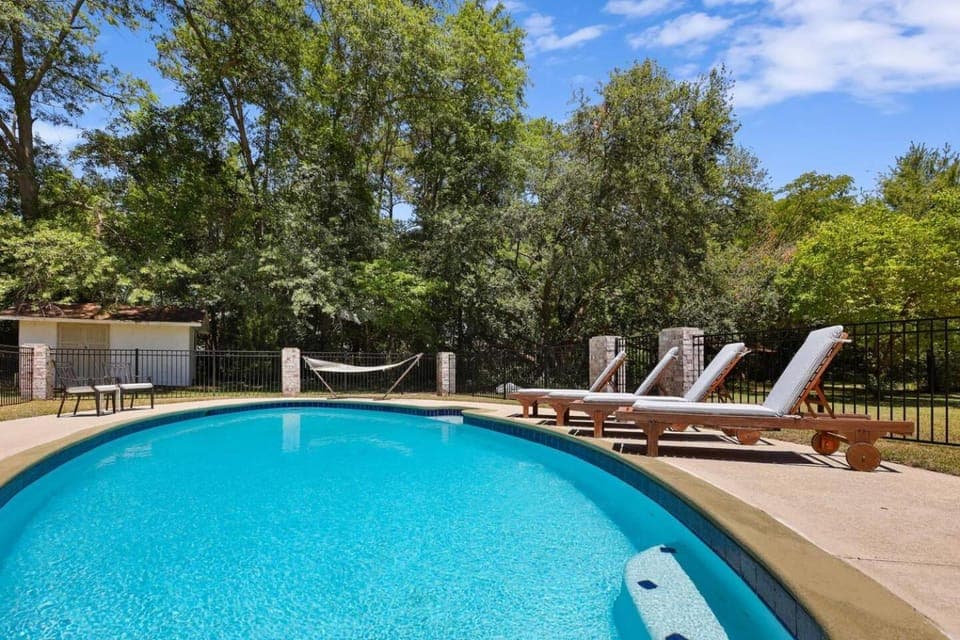 Pool view