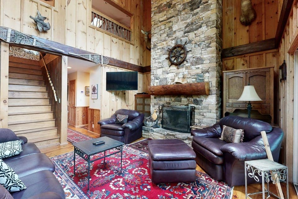 Lakeview Cabin Cabin in Lake Glenville