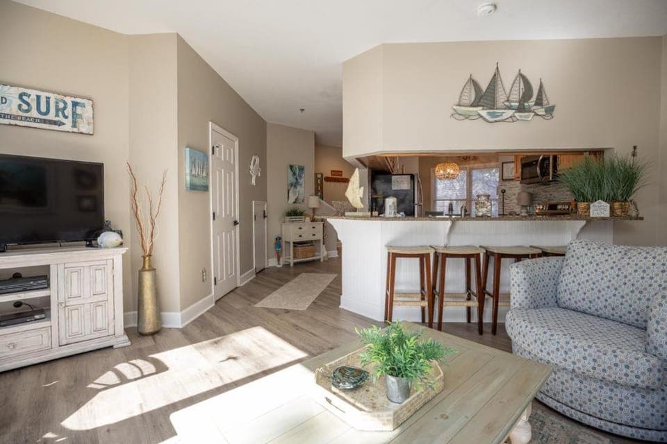 82 Ocean Breeze House in South Forest Beach
