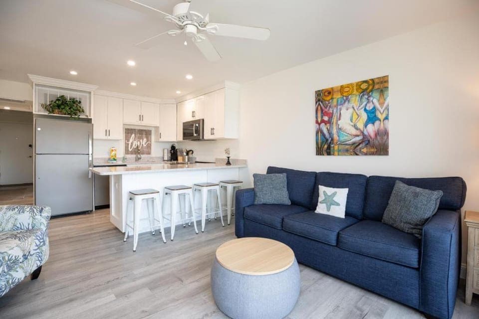 229 Breakers Villa in Coligny Beach