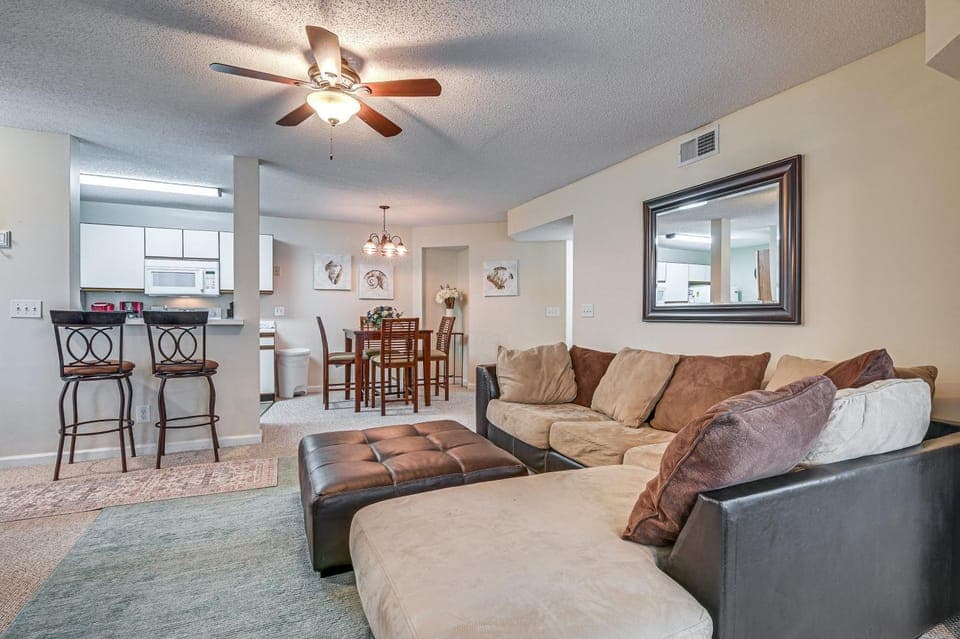 Pool Access & 2 Mi to Ocean: Myrtle Beach Condo! House in Garden City