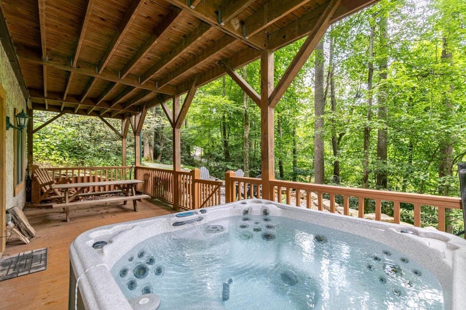 5 Bears Cabin Cabin in Brushy Fork