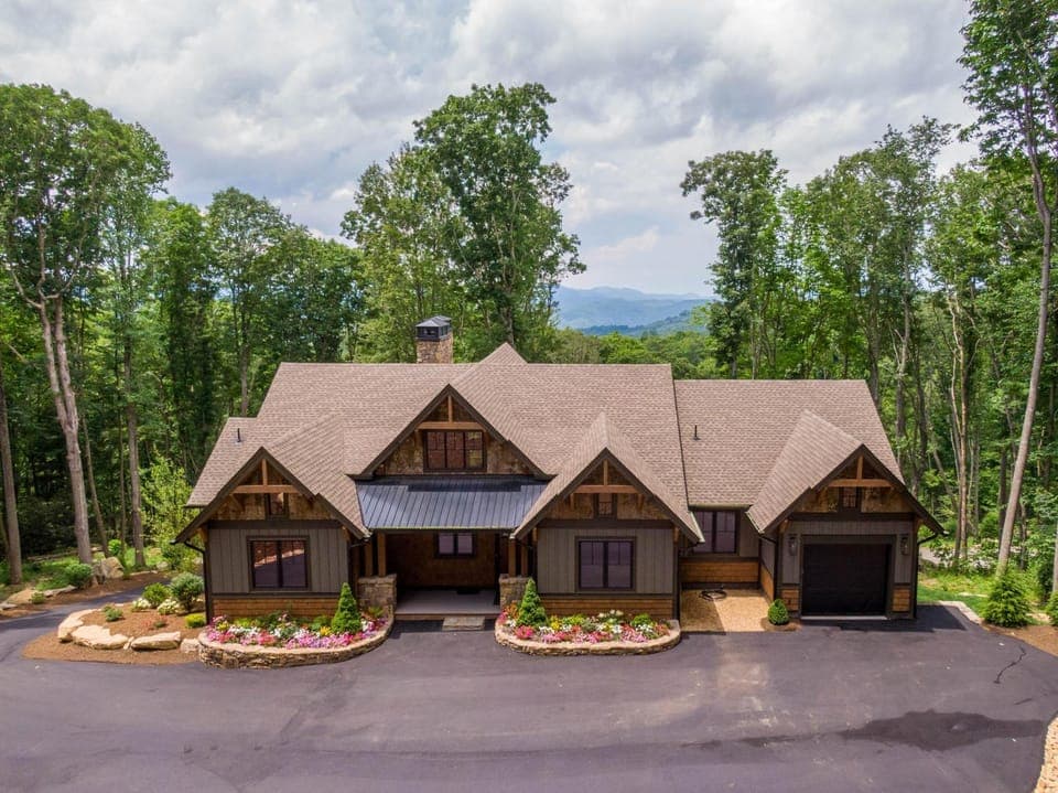 On Mountain Time at Eagles Nest House in Beech Mountain