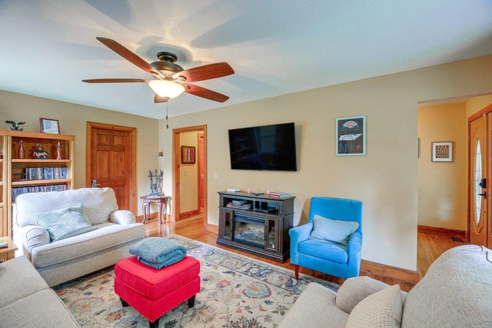 Peaceful Bluff City Retreat w/ Fire Pit & Grill House in Bristol