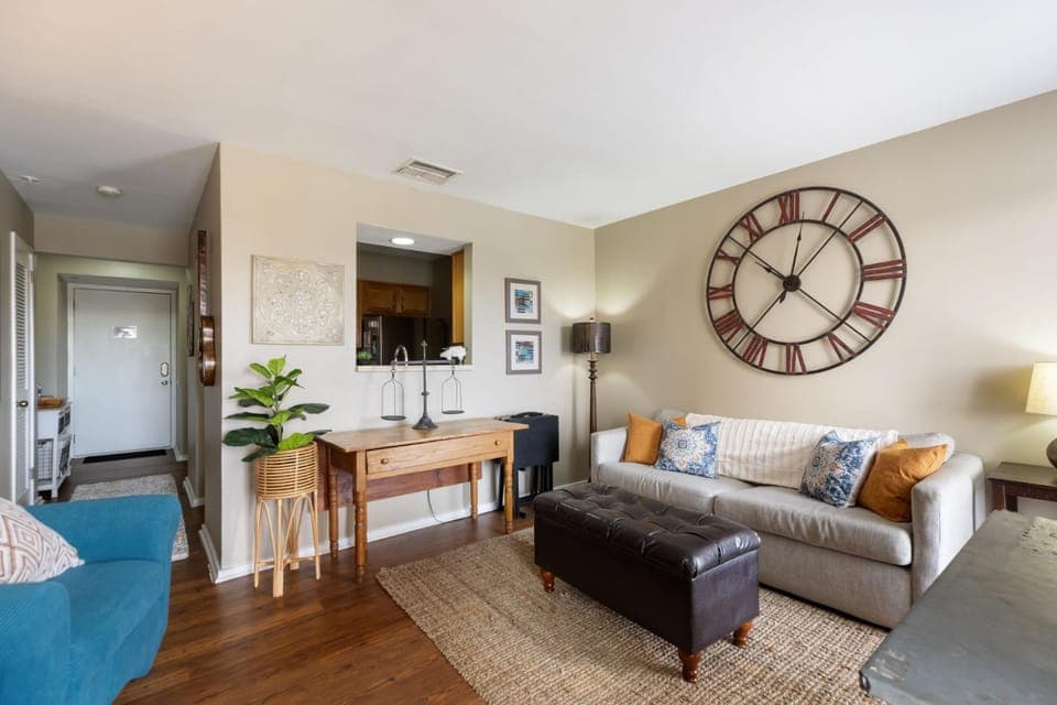 Riverfront Condo Near Downtown Apartment in East Nashville