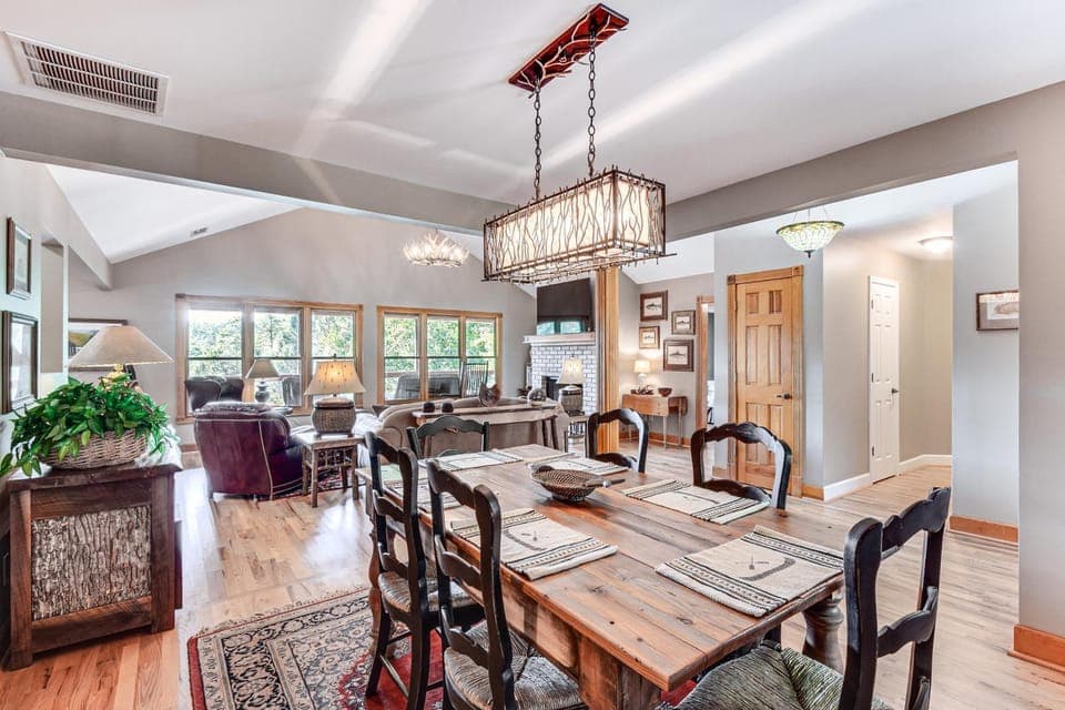 Mountain & Waterfall Views: Stunning Dahlonega Gem House in White County