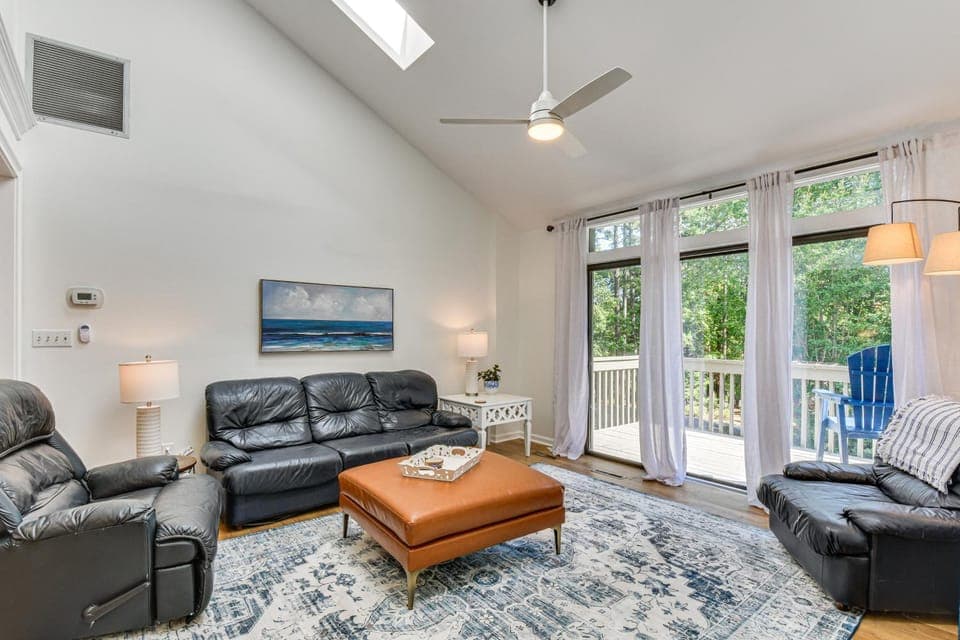 Keowee Key Condo w/ Lake Access & Community Pools! House in Lake Keowee