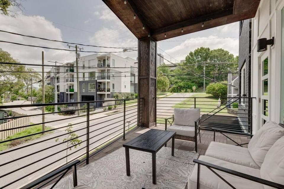Spacious 2BD-Close To Everything Apartment in Nashville