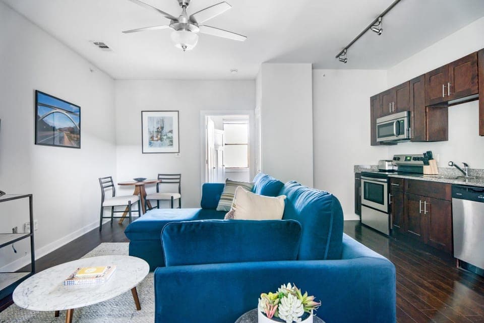 CozySuites Music Row Charming 1BR in Nashville! 19 Apartment in Music Row