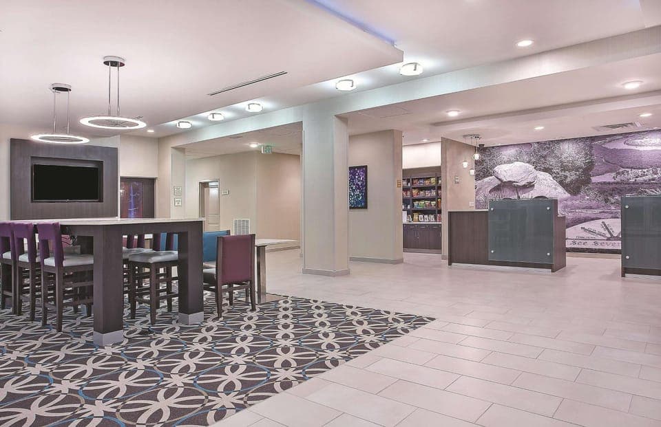Lobby or reception, On site
