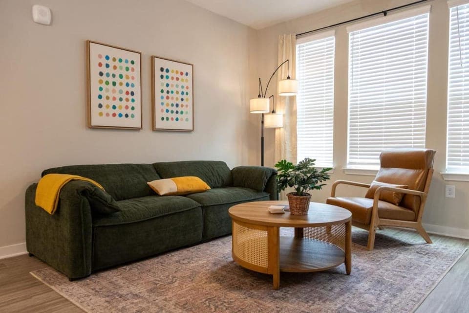 3 BR Delight: Sleeps 6 | UGA | Prime Location | Long Stays Apartment in Athens