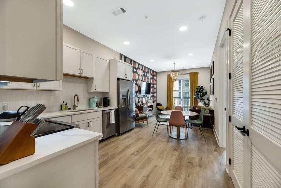 Jolene on Main - East Nash - 1 Mile to DTNash - NEW Apartment in East Nashville