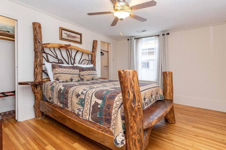 Bed, Bedroom
