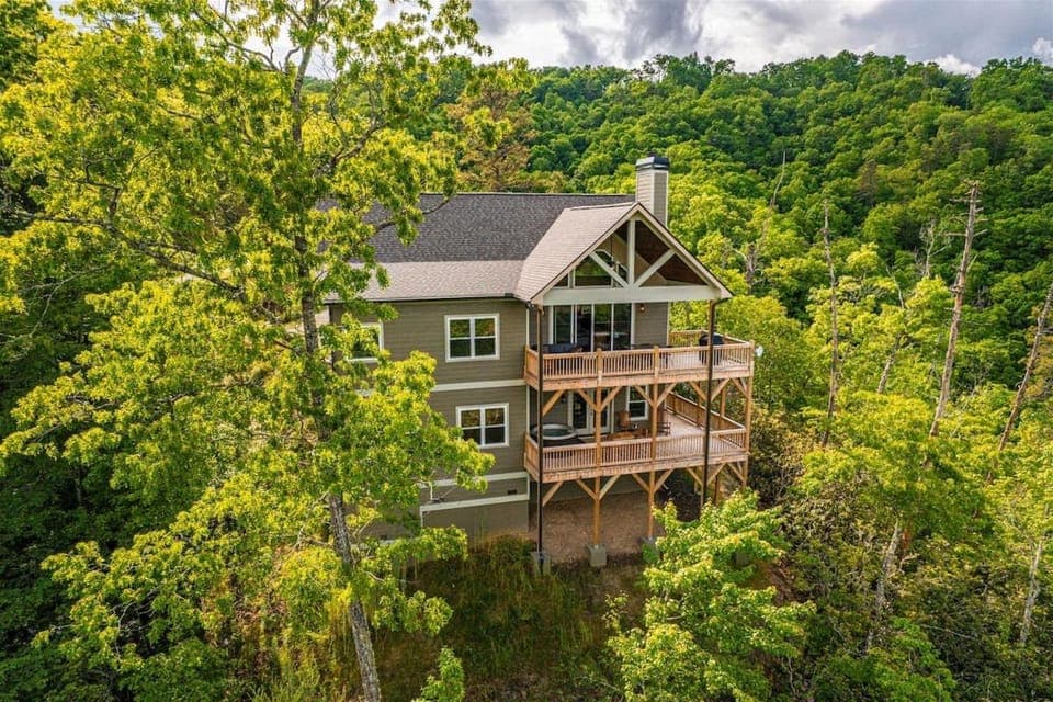 Fontana Grace House in Bryson City