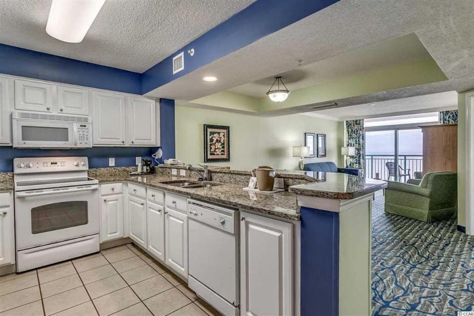 Paradise Resort, Unit 1602, 4 Bedroom, 3 Bath, Direct Oceanfront House in Myrtle Beach
