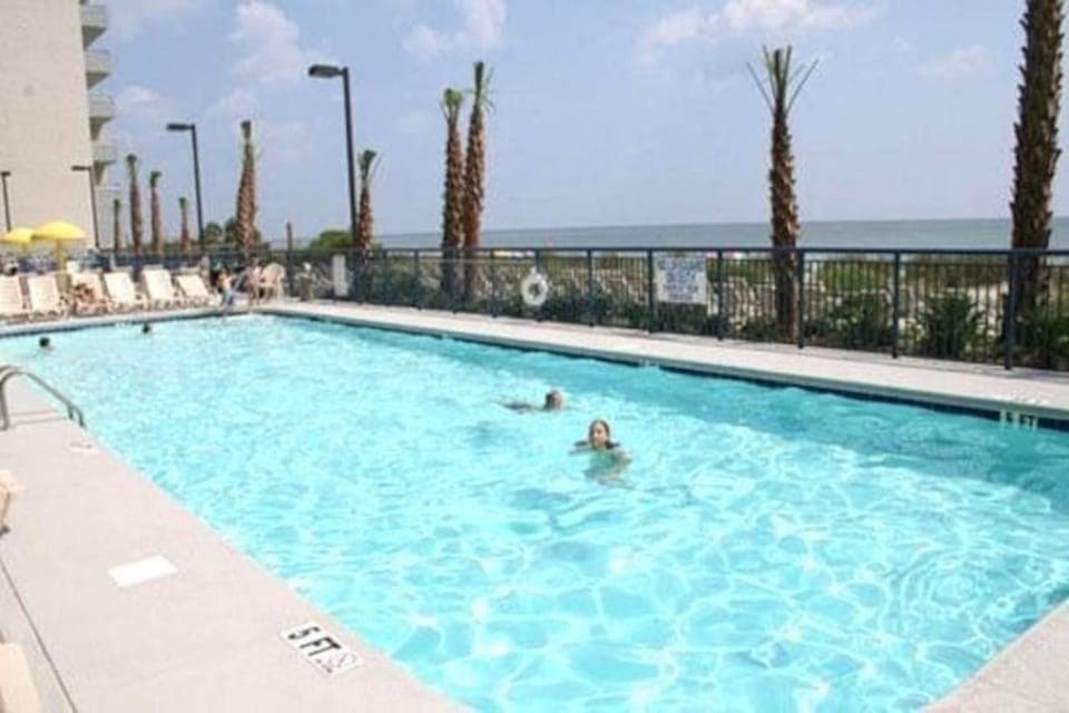 Direct Oceanfront, Unit 1207, 4 Bedroom, 3 Bath, Resort House in Myrtle Beach