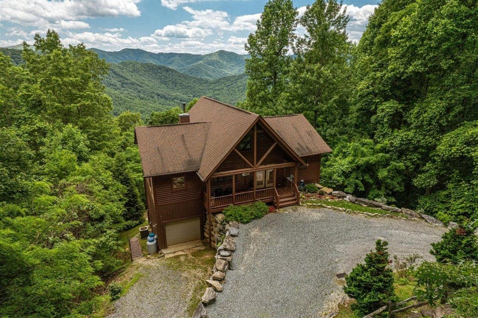 Property building, Facade/entrance, Natural landscape, Mountain view