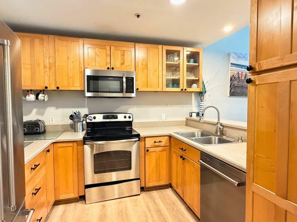 Beach close best of the best 3 bed 3 bath pet friendly Villa House in South Forest Beach