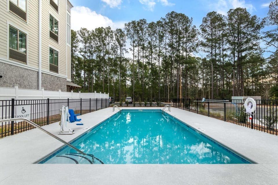 Pool view, Swimming pool