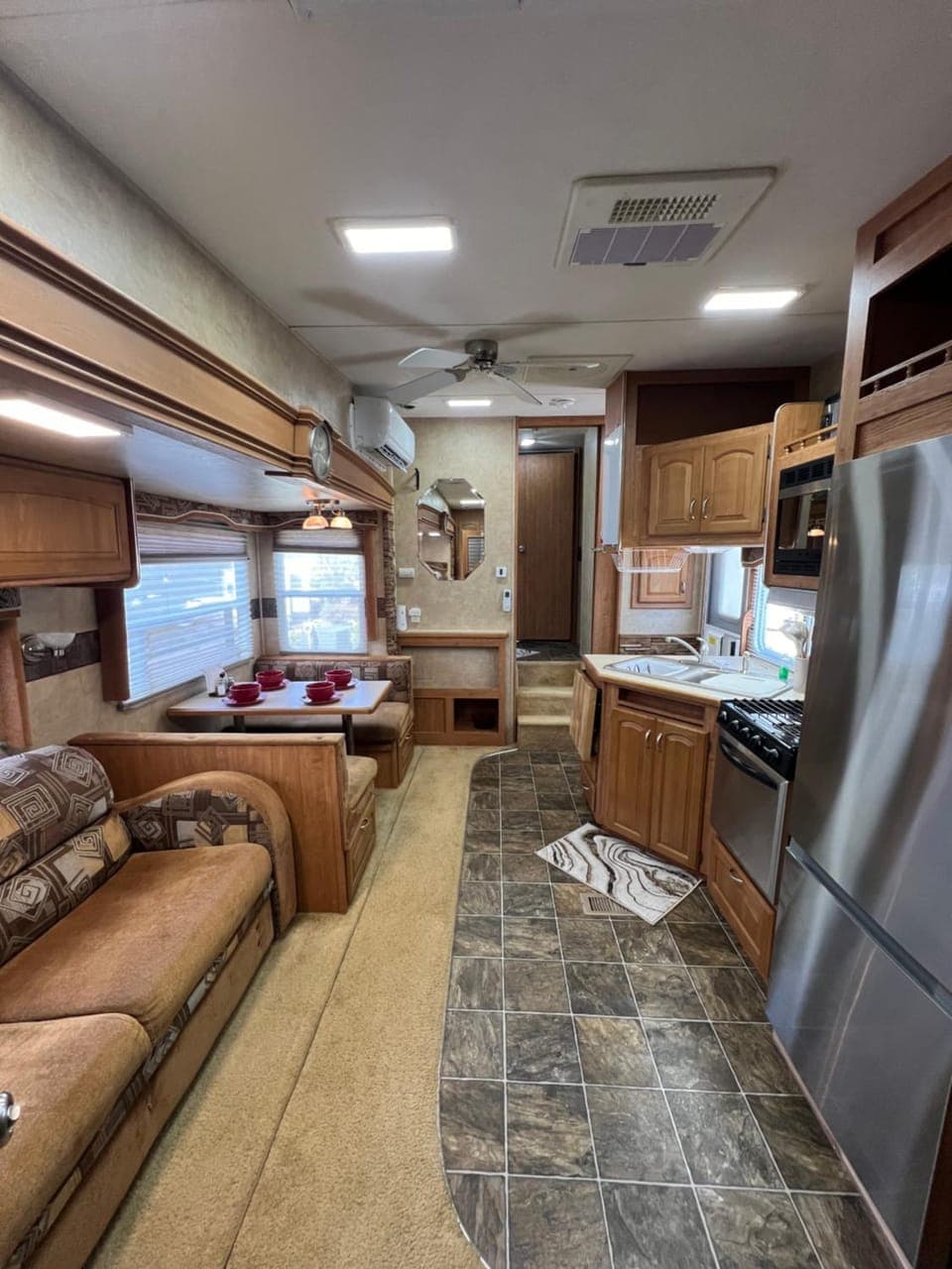 Mountain Creek camper Campground/ 
RV Resort in Sevier County