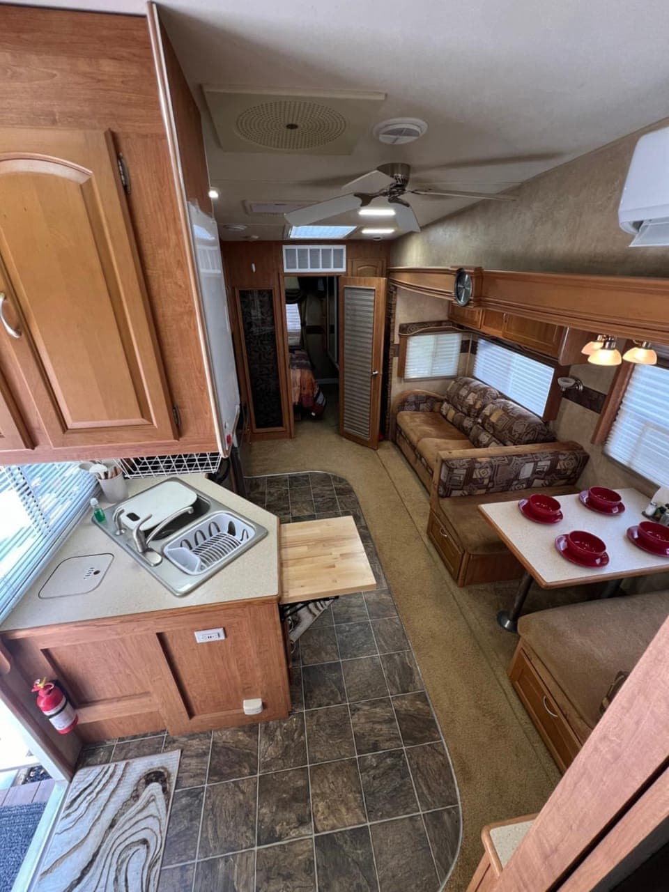 Mountain Creek camper Campground/ 
RV Resort in Sevier County