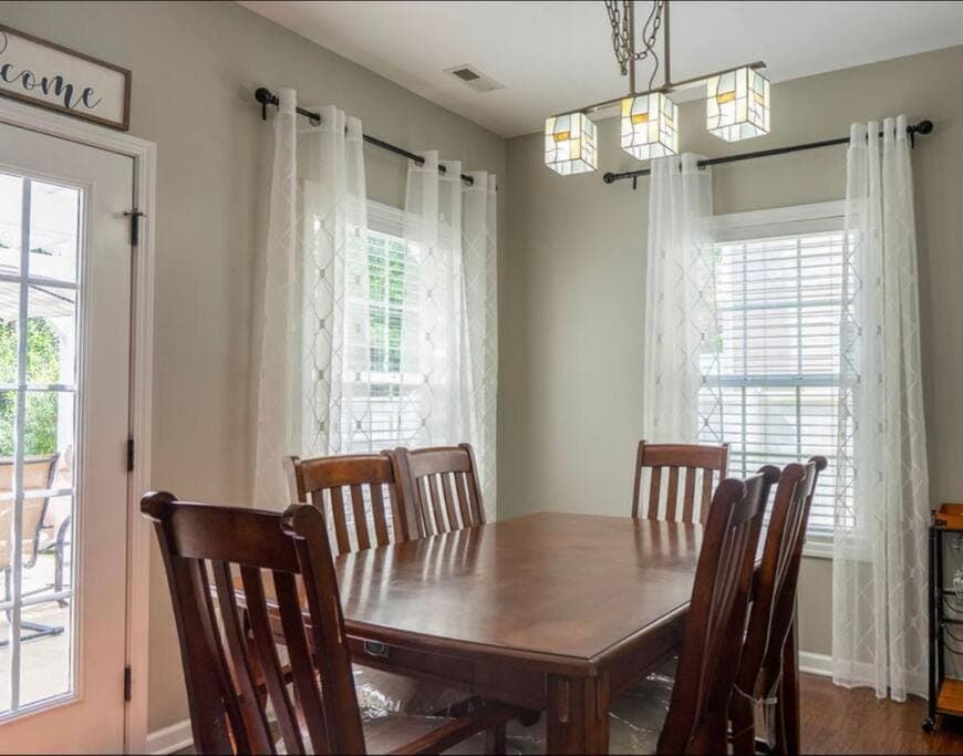 Beautiful home near Carowinds, Ballantyne House in Fort Mill